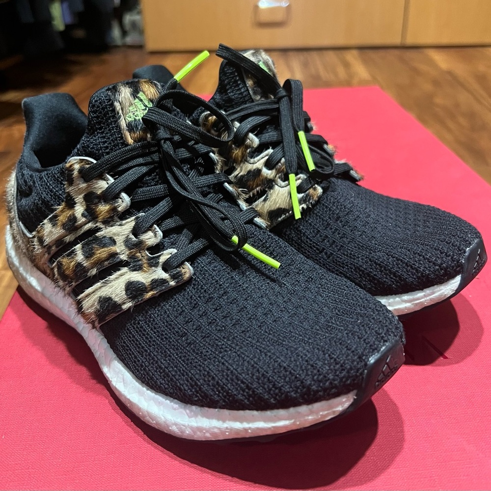 Ultra boost DNA”Animal Pack Leopard” size 6.5